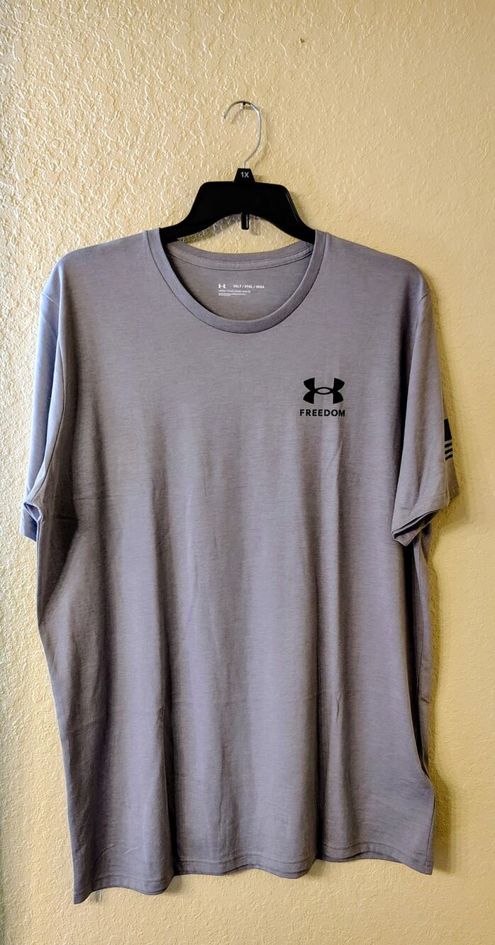 Under Armour Men's Freedom Flag T-Shirt Gray athletic 2XT